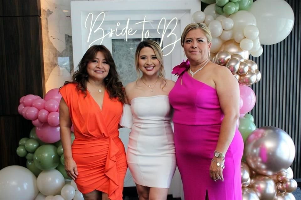Netty Jacobo, Valeria Sandoval y Blanca Garza