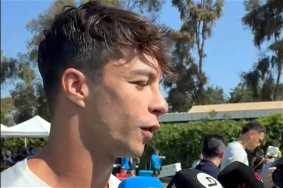 Óliver Torres reconoce a los italianos como favoritos de cara al encuentro.