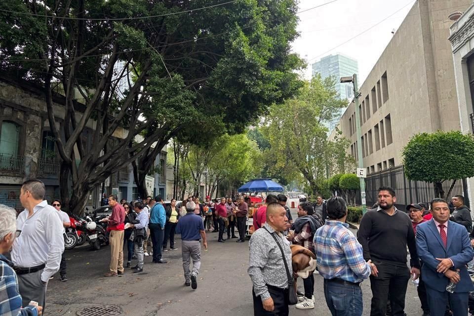 Trabajadores del Poder Judicial de la Federación CDMX acudieron este lunes a una mesa de diálogo en Segob.