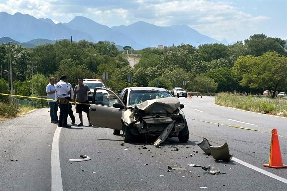 El accidente fue reportado poco antes de las 15:00 horas, a la altura del kilómetro 230 de la Carretera Nacional.