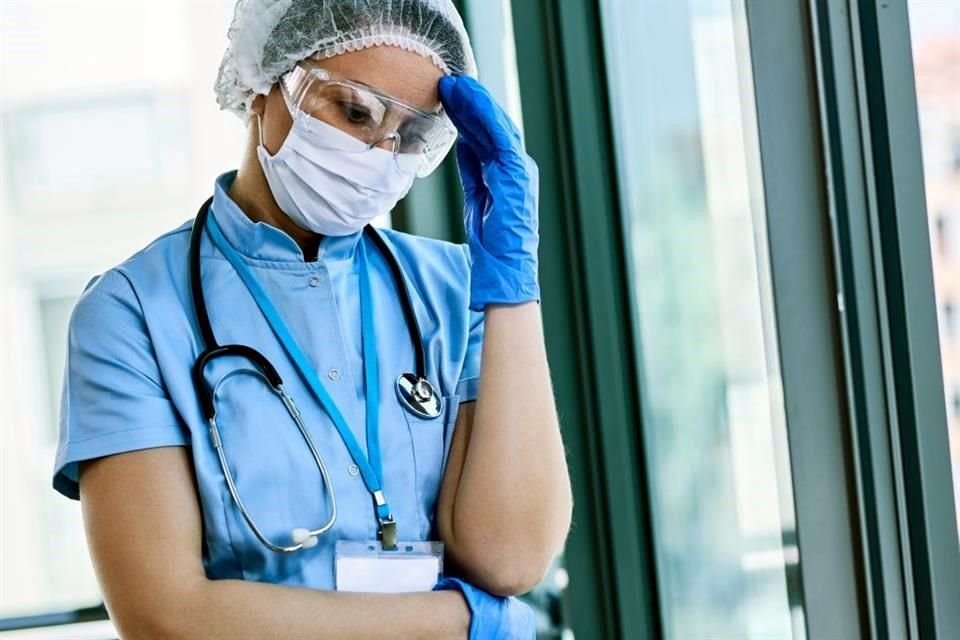 Especialistas afirman que en la residencia médica se crea un círculo violento donde quienes recibieron maltrato, cuando suben de jerarquía, abusan de los de reciente ingreso.