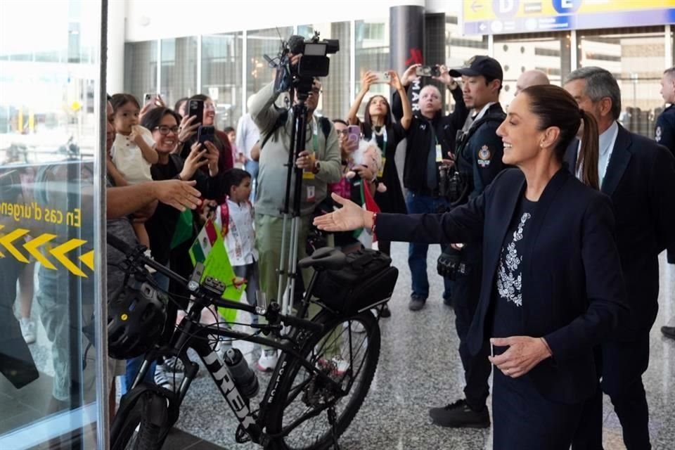 La Presidenta Sheinbaum esperaba reunirse hoy con Trump en Canadá.