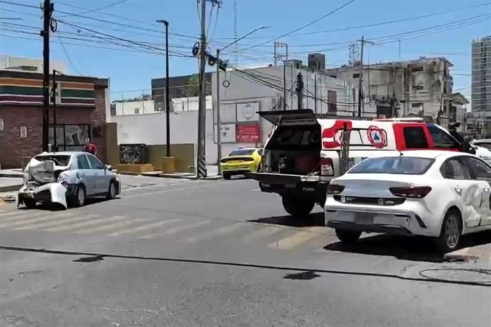 El segundo choque fue entre dos vehículos.