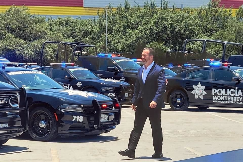 El Alcalde regio, Adrián de la Garza, anunció el aumento de hasta el 33 por ciento en salario de elementos de Policía y Tránsito a partir de julio.