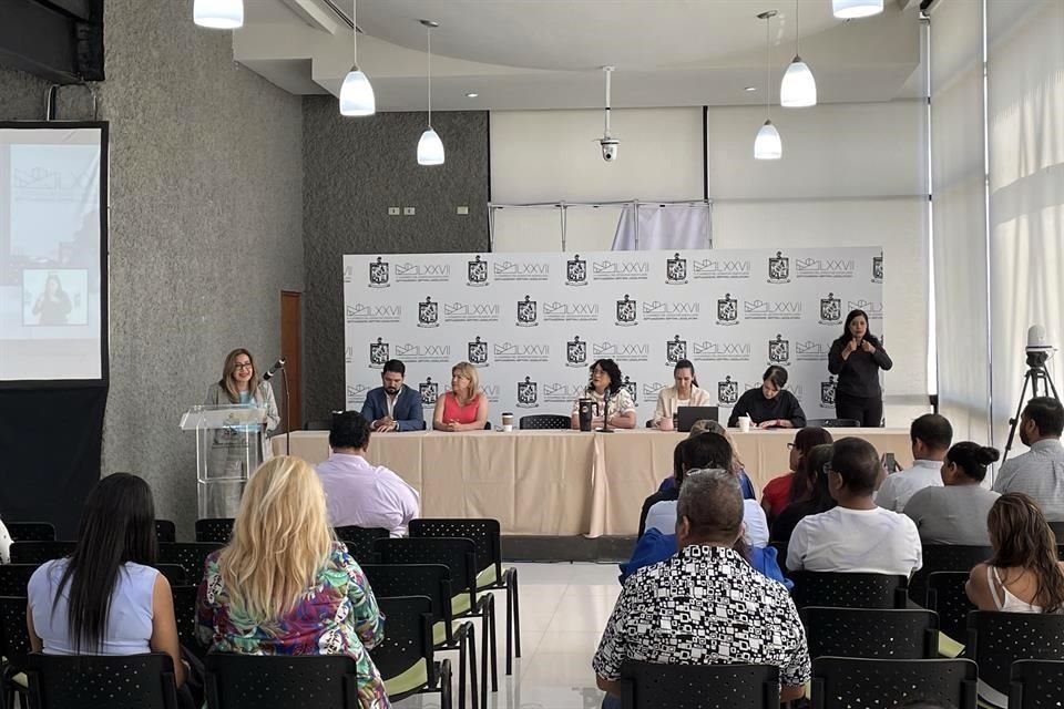 En la mesa de trabajo de hoy, la Comisión afinó detalles para arrancar la fase informativa, que comenzará esta semana.