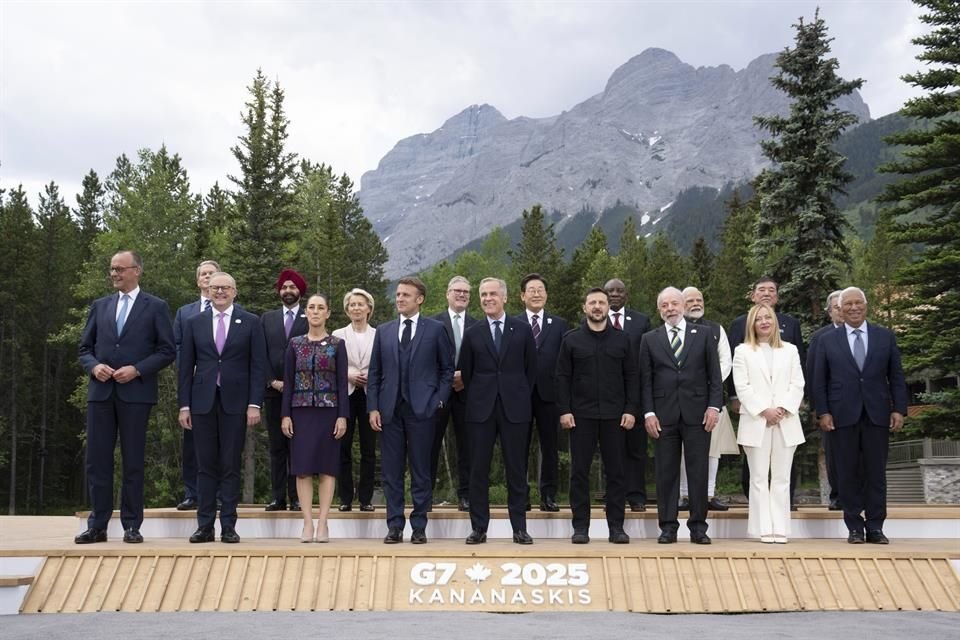 Líderes reunidos en la cumbre del G7 en Canadá, el 17 de junio del 2025.