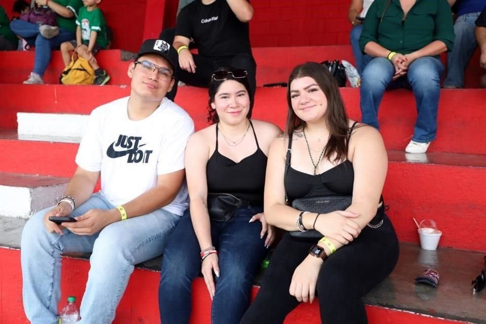 Carlos Cedeño, Vania Blanco y Lietzza Cedeño