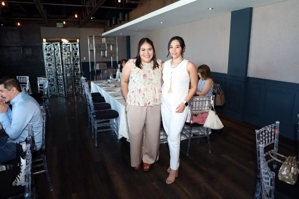 Regina Juárez y Valeria Villarreal