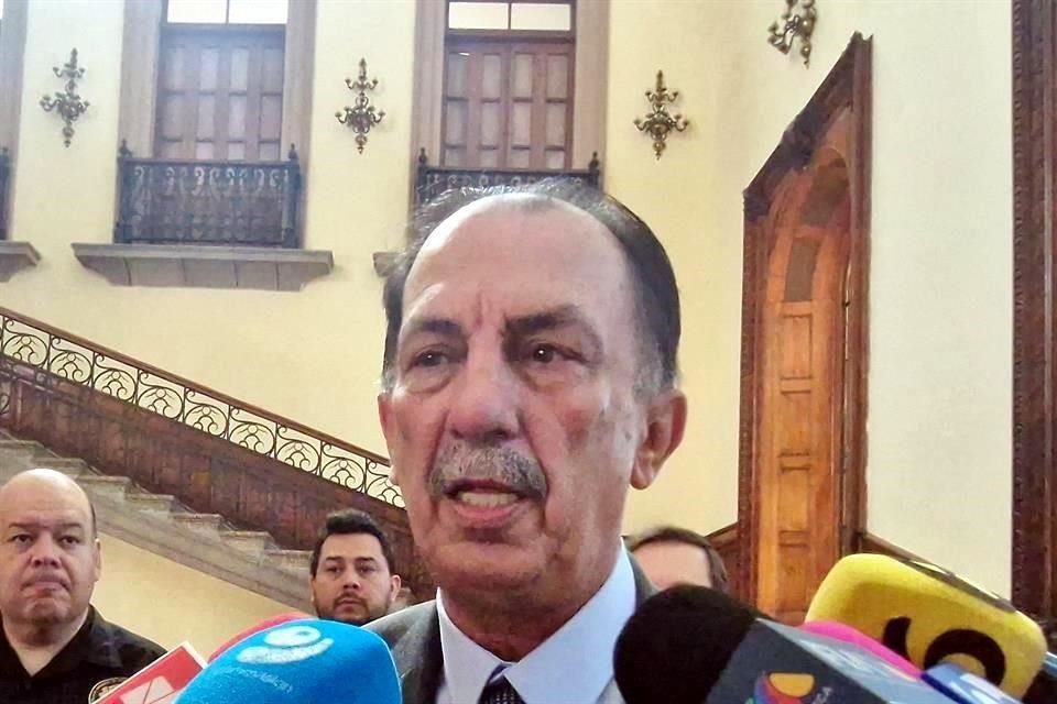 El Fiscal General Javier Flores dijo que le quedan 2 perfiles por revisar.