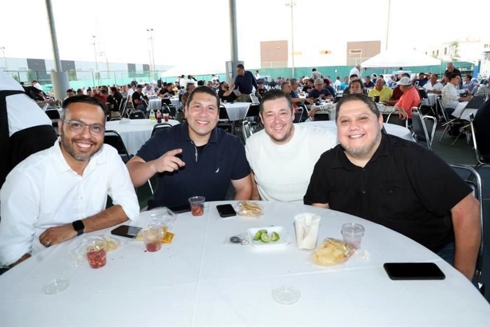 Genaro Macías, Daniel Palacios, Saúl Chávez y Óscar Aguilar