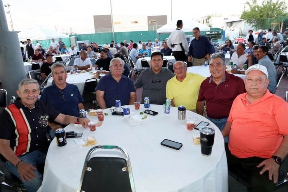 Javier Monzón, Leo de la Garza, José Luis Estrada, Sergio Rincón, Carlos Campos, Juan José Madrigal y Jaime Guerra