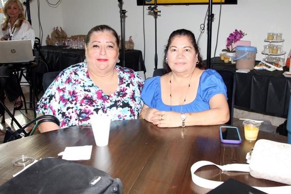 Olga Agustín y Norma Rodríguez