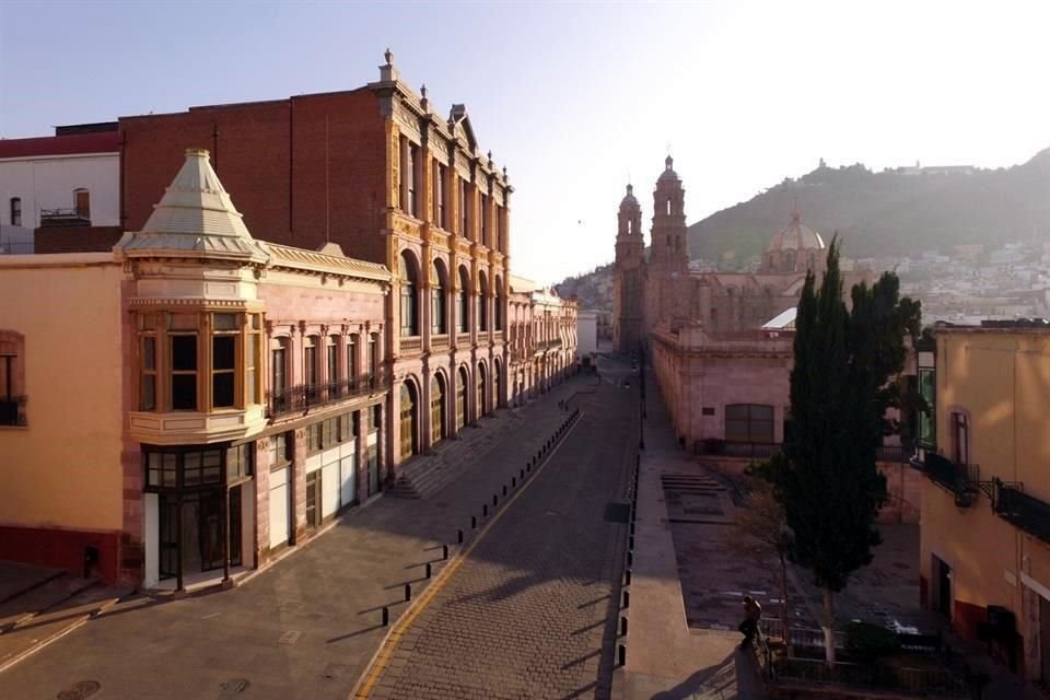 La declaratoria de la ciudad de Zacatecas como Zona de Monumentos Históricos abarca una superficie de más de 105 hectáreas.