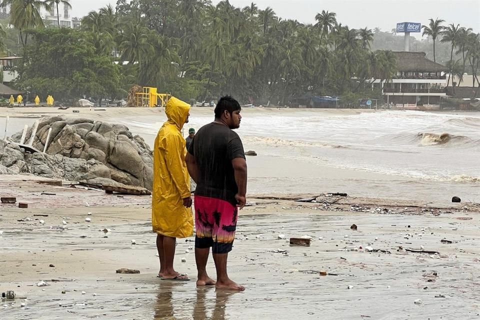 El Gobernador de Oaxaca, Salomón Jara, dijo que los mayores efectos fueron desde la 1:30 horas en Río Grande, Chacahua y Pinotepa Nacional.