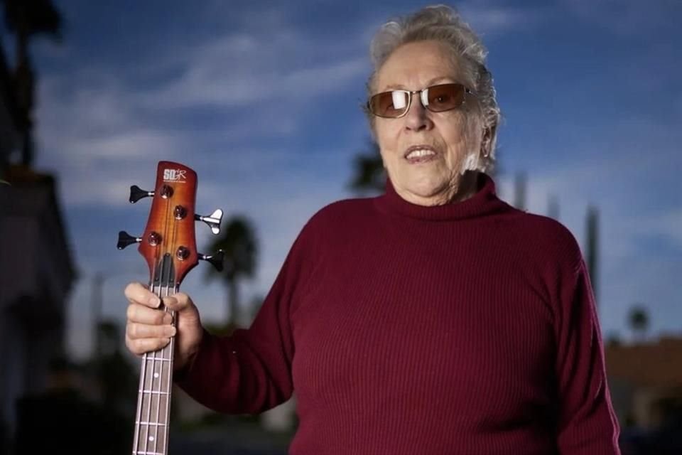 Kaye, considerada una de las músicas de sesión más influyentes de la historia, ha sido una crítica constante del término 'Wrecking Crew'.