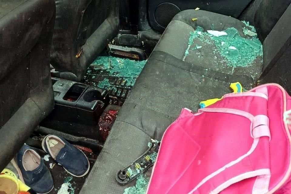 La violencia que asoló Zitácuaro, Michoacán, esta tarde se cobró la vida de un niño de 5 años por fuego cruzado, dejando también heridos a su madre y hermanos.