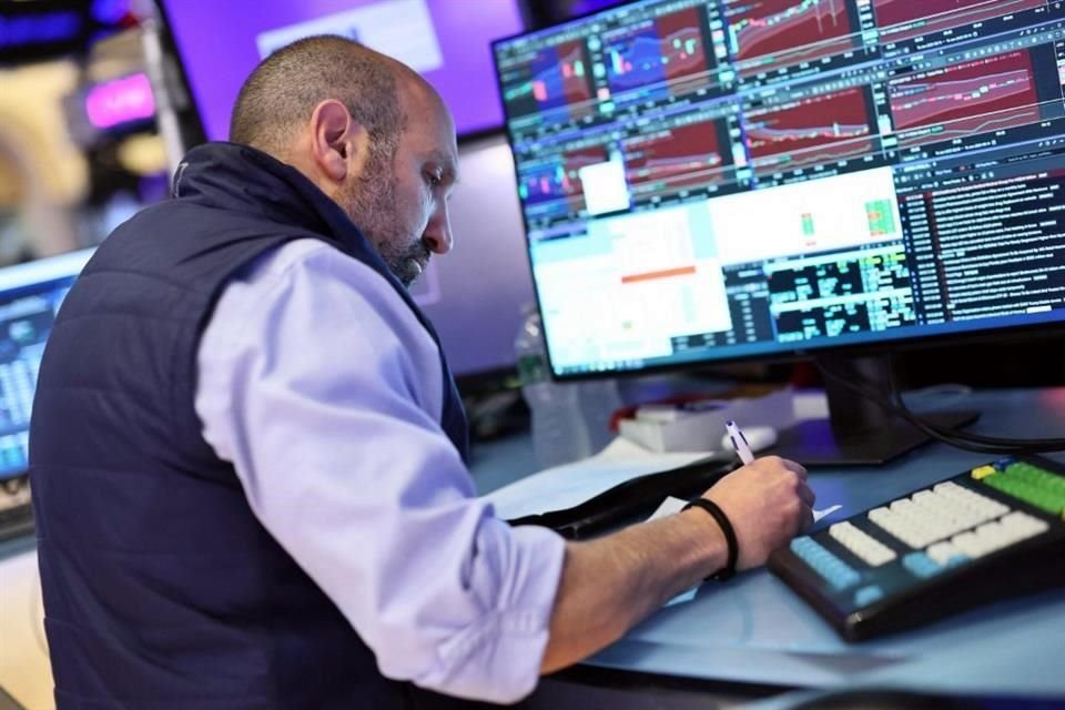 Los inversionistas mostraron cierta aversión al riesgo frente a las incertidumbres económicas y geopolíticas relacionadas con la guerra entre Irán e Israel y con los aranceles estadounidenses.