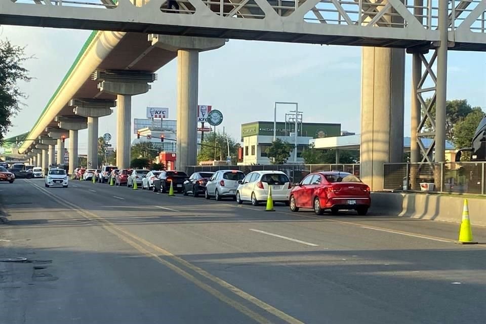Debido a la repavimentación de Avenida Universidad, autoridades viales implementaron un contraflujo en esta arteria en el sentido de sur a norte.