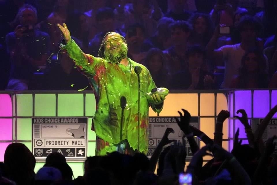 Eligen fans de Nickelodeon a figuras como Sabrina Carpenter, Ariana Grande y Benson Boone con los Kids' Choice Awards.