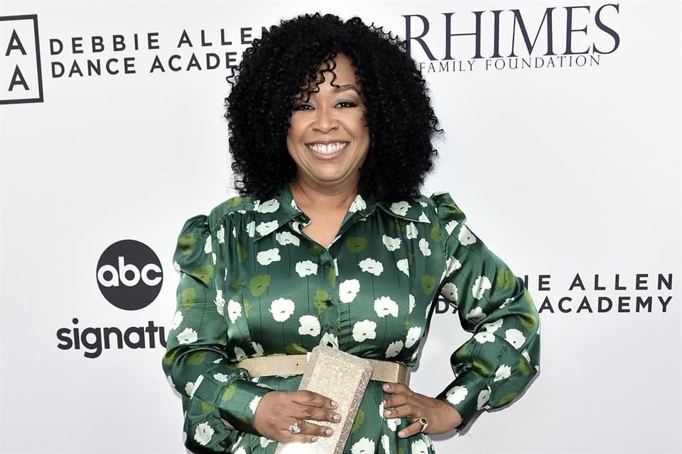 La productora y escritora Shonda Rhimes recibirá un reconocimiento por su carrera en el Festival de Televisión de Edimburgo.