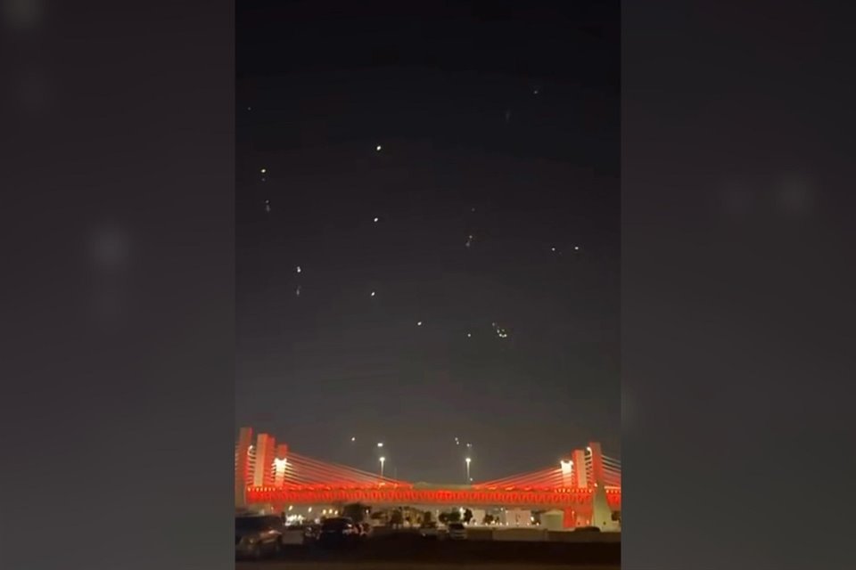 Irán lanzó ataque a bases militares de EU en Qatar; un funcionario qatarí afirmó que interceptaron misiles y que no hay víctimas.