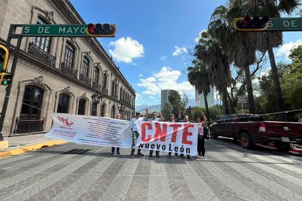  Los inconformes aseguran que pese a sus protestas y escritos presentados no han recibido una fecha para ser atendidos.
