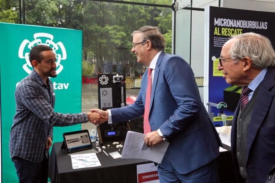 Por otro lado, adelantó que esta semana firmará la dependencia, un convenio de colaboración con las entidades que participarán en los 'Polos de Desarrollo para el Bienestar', con la finalidad de que entren en operación.