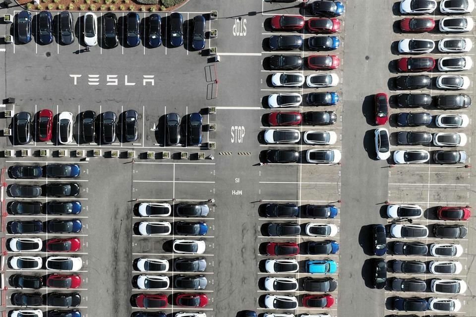 En mayo, las ventas de autos nuevos de Tesla cayeron 27.9% interanual.