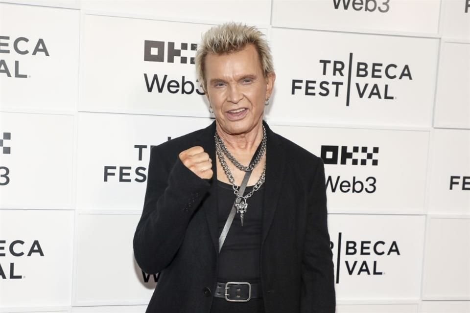 El filme expone un secreto que surgió en 2023: tenía un hijo perdido desde hace mucho tiempo, descubierto a través del servicio de pruebas genéticas 23andMe.