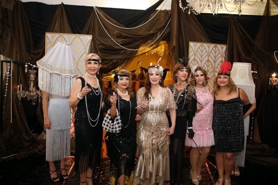Lourdes González, Claudia Chávez, Marlene Dávila de Rodríguez, Mina Villarreal de Gustafson, Graciela Tancredi y Lucía Bueno de De Hoyos