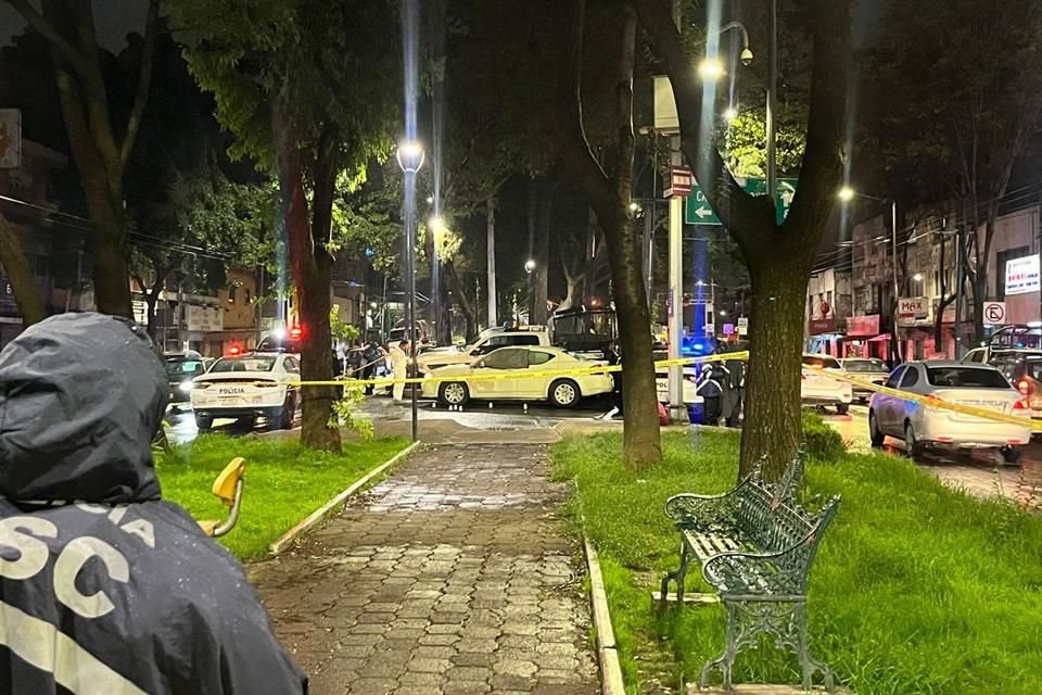 Policías acudieron al lugar luego de que vecinos reportaron haber escuchado 5 balazos.