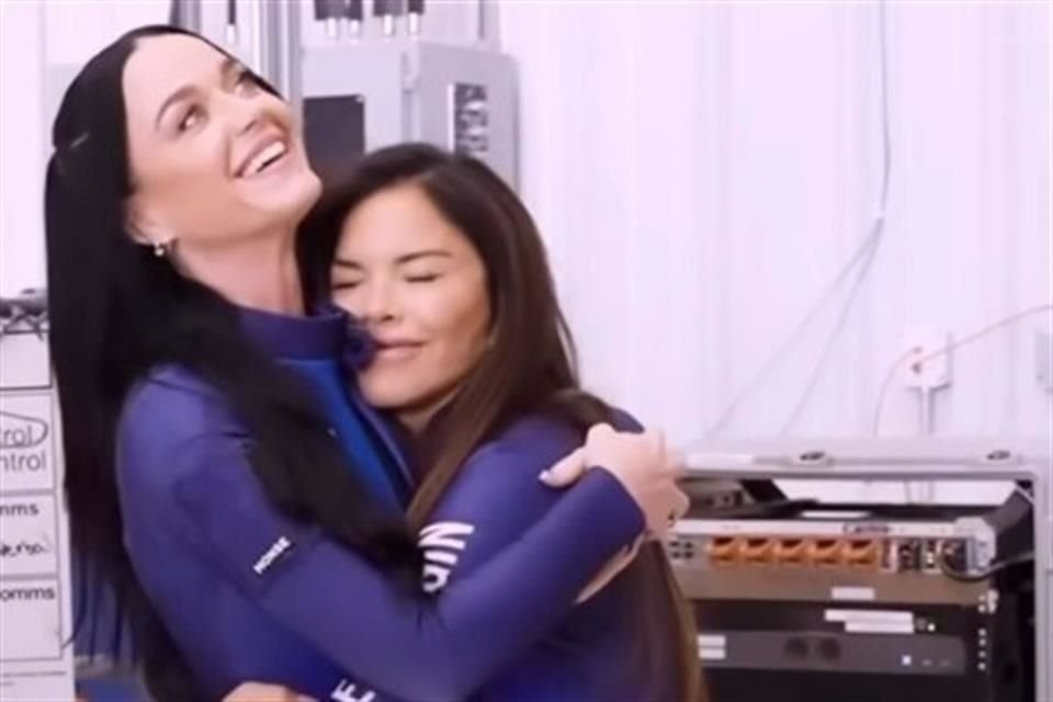 Lauren Sánchez dijo que extraña a Katy Perry, quien no asistió a la boda de Jeff Bezos en Venecia; Orlando Bloom sí está presente.