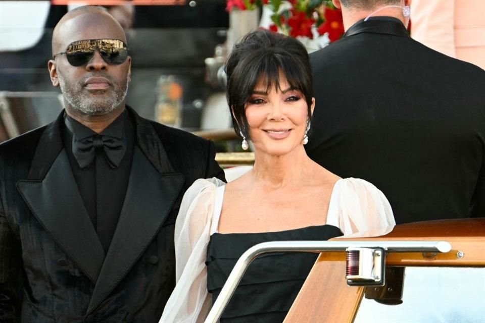 Kris Jenner se mostró muy sonriente en el día de la boda.