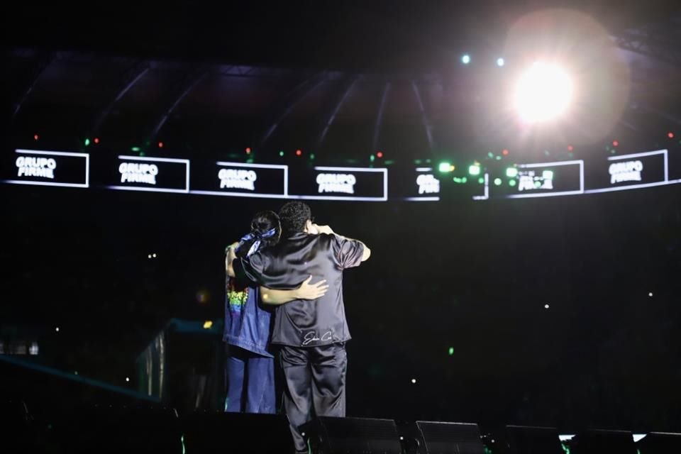 'Decide Tú', 'En Tu Perra Vida', 'Ya No Vuelvo Contigo' y 'Ya Supérame' fueron algunos de los temas que sonaron en el show.