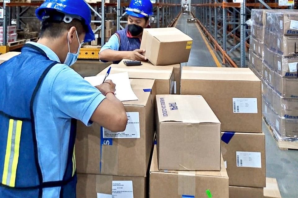En lo que va del primer semestre del año, Insabi apenas distribuyó un 30% de medicamentos a las entidades, según informe.