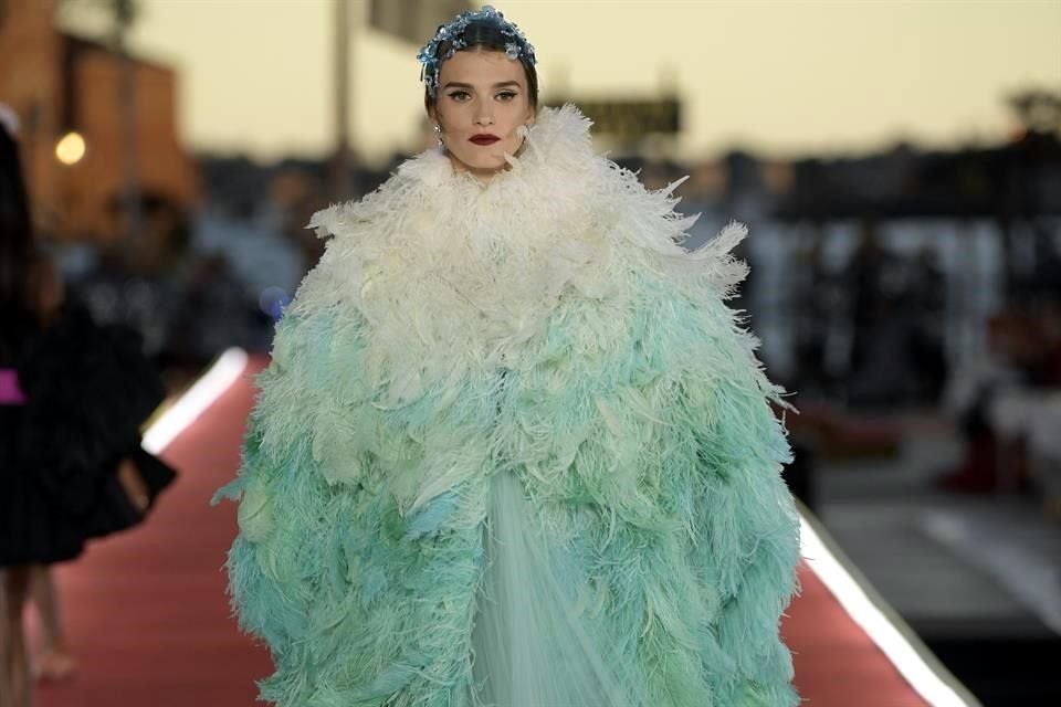 El centro de Venecia fue el marco del desfile de Alta Moda de Dolce&Gabbana, como un homenaje a la ciudad suspendida en el agua.