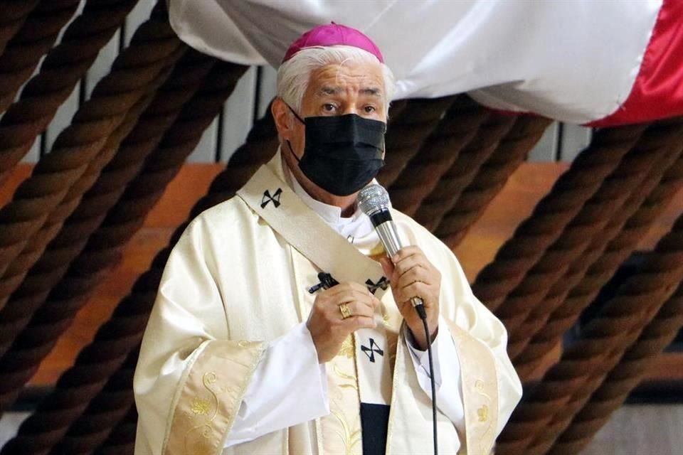 El Arzobispo Rogelio Cabrera López pidió cuidar la salud en este regreso a clases.