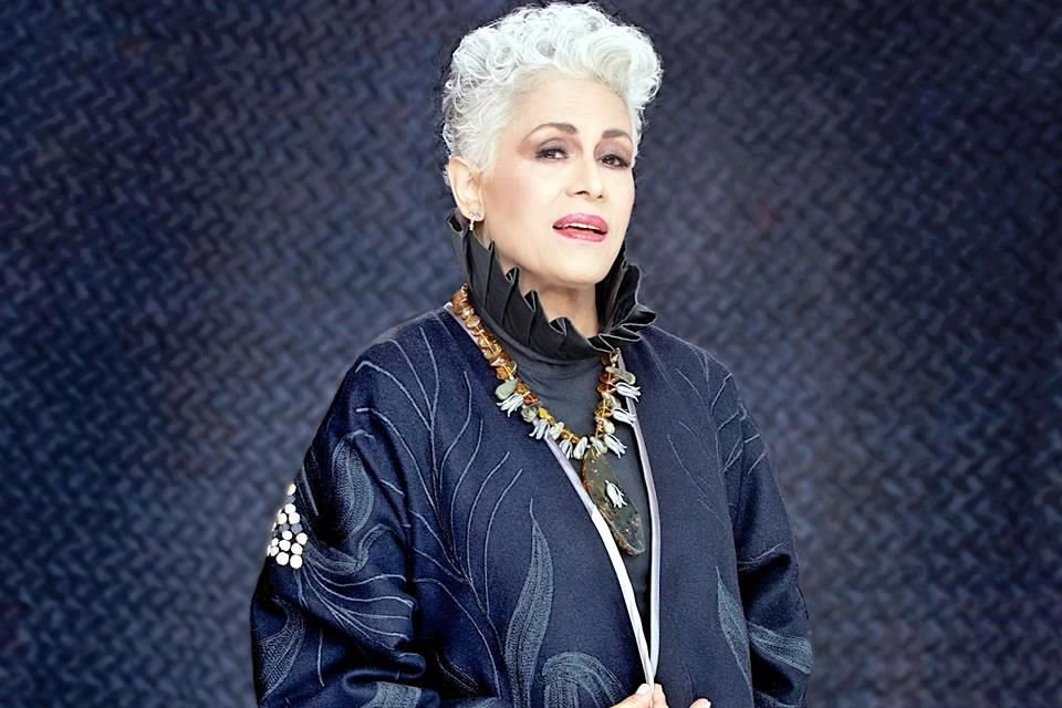 Eugenia León, sin prisa ni presión, se estrena como autora de canciones y completará álbum en el 2026.