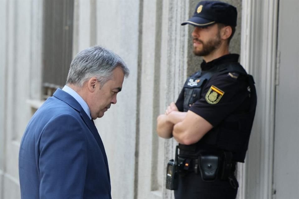 Santos Cerdán, ex número tres del Partido Socialista (PSOE) y aliado del Presidente Pedro Sánchez, fue enviado a prisión por corrupción.
