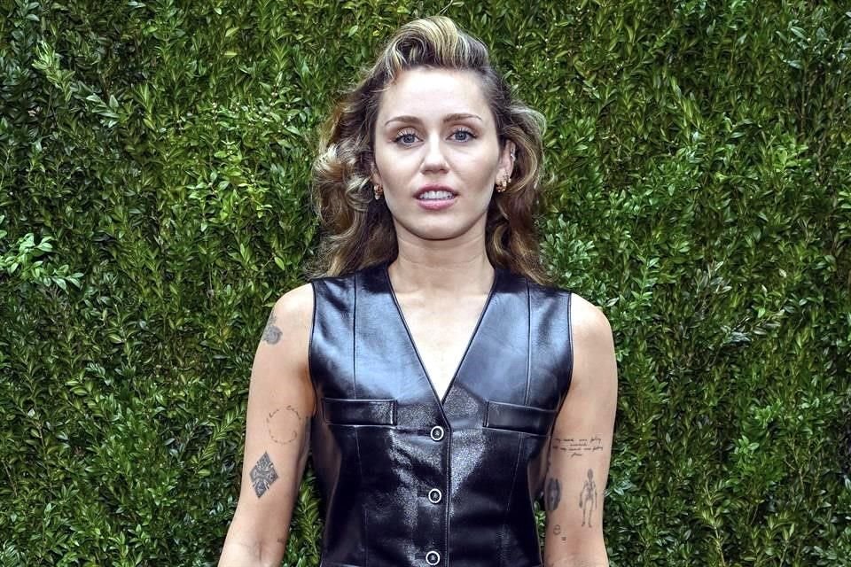 El documental musical 'Miley Cyrus: Something Beautiful' se podrá ver en exclusiva en Latinoamerica por Disney+ a partir del 30 de julio.