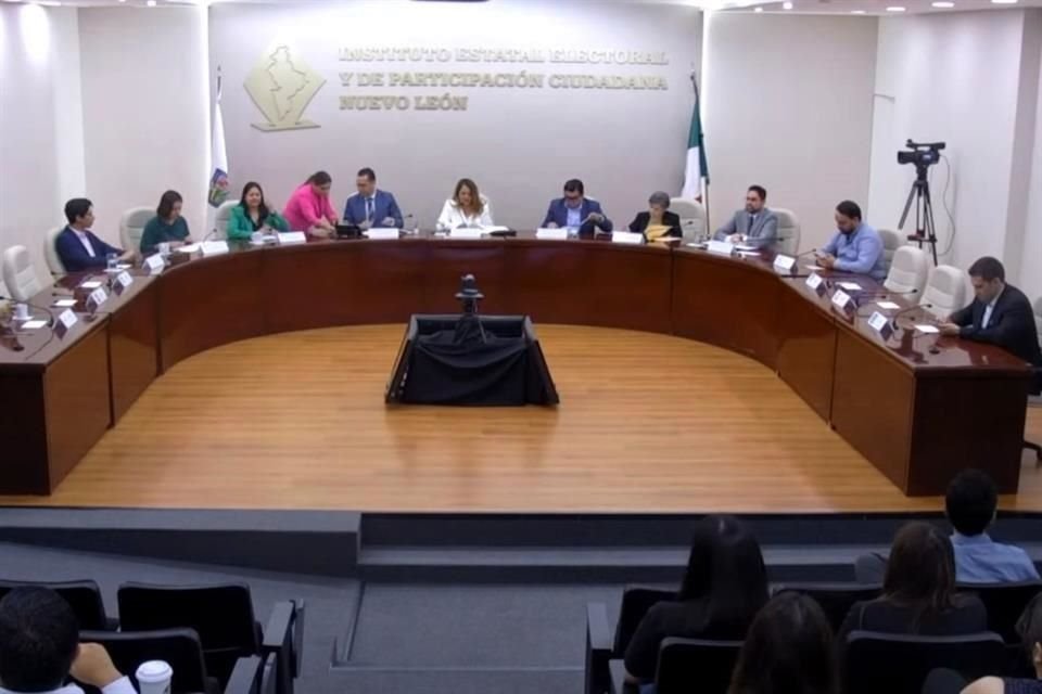 El IEE discutirá hoy un proyecto para determinar si en las próximas elecciones sólo se postulan mujeres en 16 municipios.