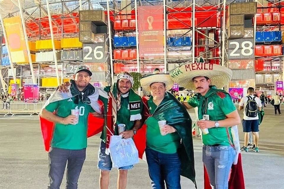 Incluso ha tenido la oportunidad de acompañar a la Selección Mexicana en Mundiales de Brasil, Rusia y Qatar.