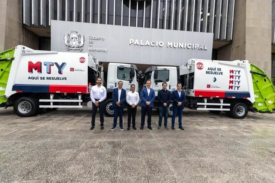 El Alcalde Adrián de la Garza informó que fueron agregados cuatro camiones recolectores que serán destinados a cubrir rutas en nuevos desarrollos inmobiliarios.