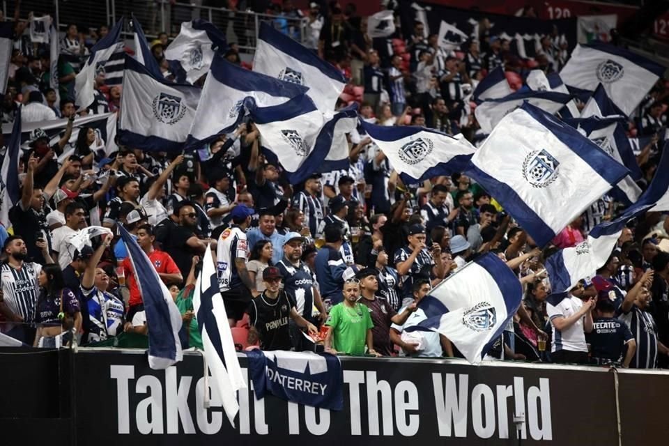 El aliento al Monterrey, que recién celebró su 80 aniversario.