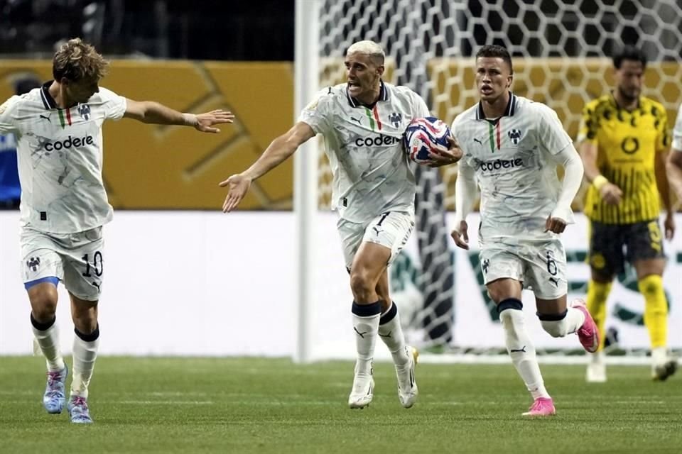 Con el gol de 'Berte', Rayados sometió al equipo alemán la mayor parte de la segunda mitad, pero el segundo tanto no llegó.