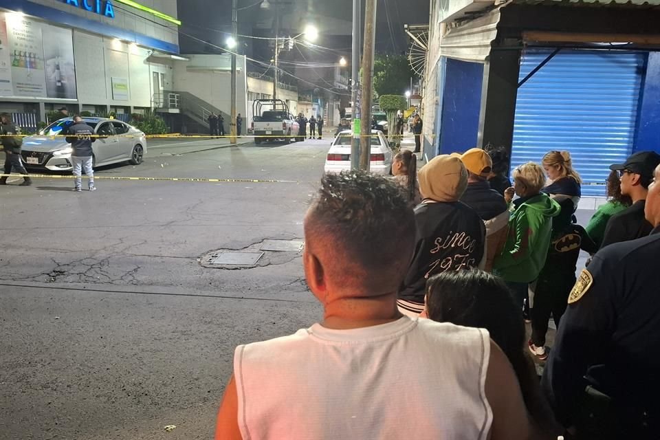 Testigos aseguraron que el crimen sucedió a las 21:00 horas y que los asesinos se dieron a la fuga.