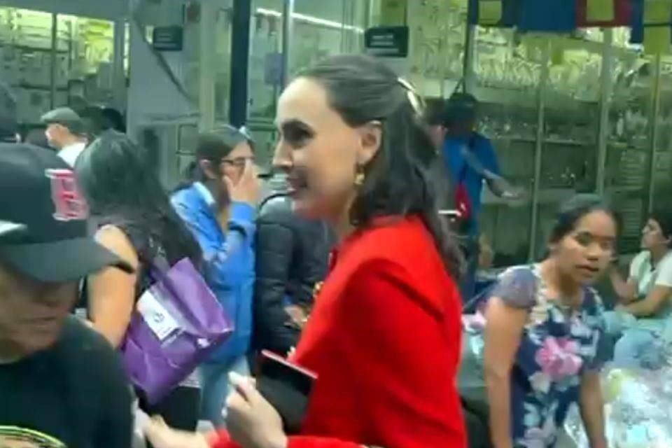 Altagracia Gómez, coordinadora del Consejo Asesor Empresarial habría arribado a Palacio Nacional.