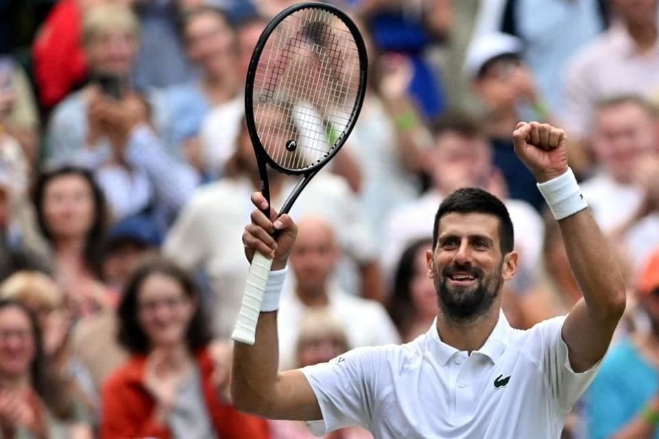 Novak Djokovic eliminó a su compatriota Miomir Kecmanovic para avanzar a los Octavos de Final de Wimbledon, instancia en la que enfrentará a Alex De Miñaur.