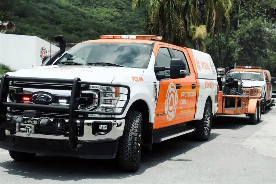 El contingente salió este martes poco después de mediodía.