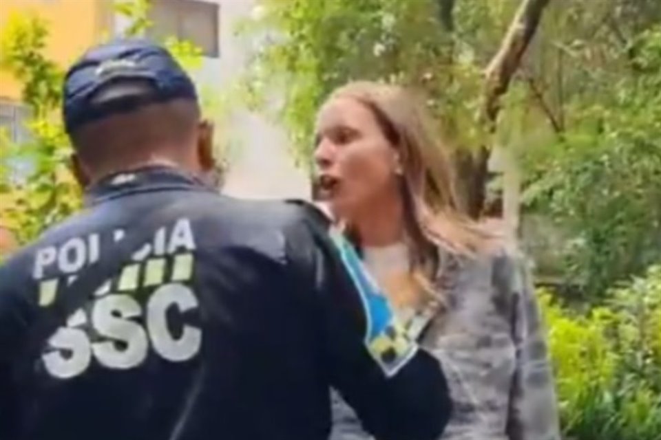 Ximena Pichel llegó a acuerdo reparatorio y deberá ofrecer disculpas al policía que insultó, pagar 98 mil pesos y acudir a firmar cada mes.